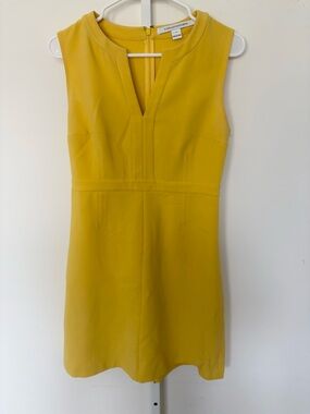 Diane Von Furstenberg DVF Fleur Yellow Mini Dress Sleeveless V-Neck Size 4